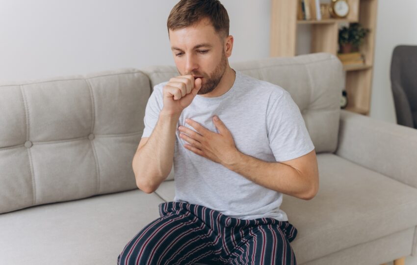 man experiencing early signs of lung disease